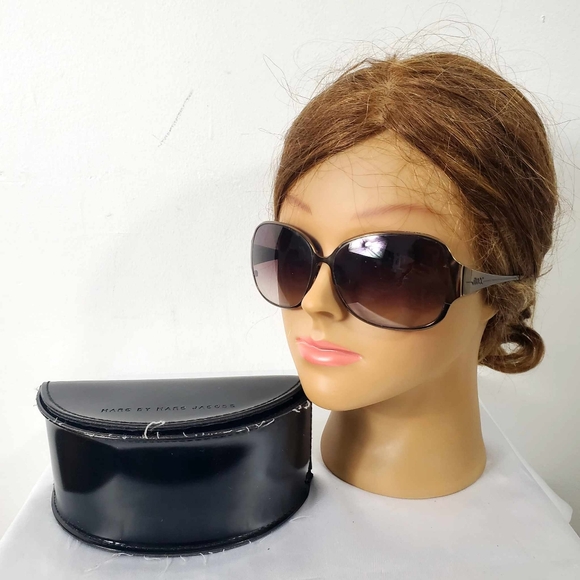Authentic Marc by Marc Jacobs Chic Sunglasses With Box - Picture 2 of 12